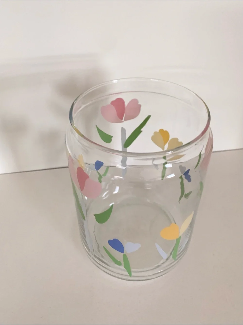 Hold Vintage glass tulip vase